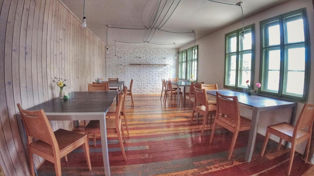 ホテル Triocamp Praha エクステリア 写真